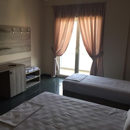 Herges Hotel Durrës 外观 照片