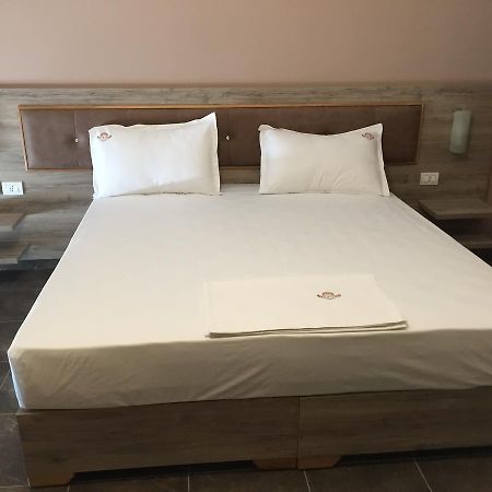 Herges Hotel Durrës 外观 照片