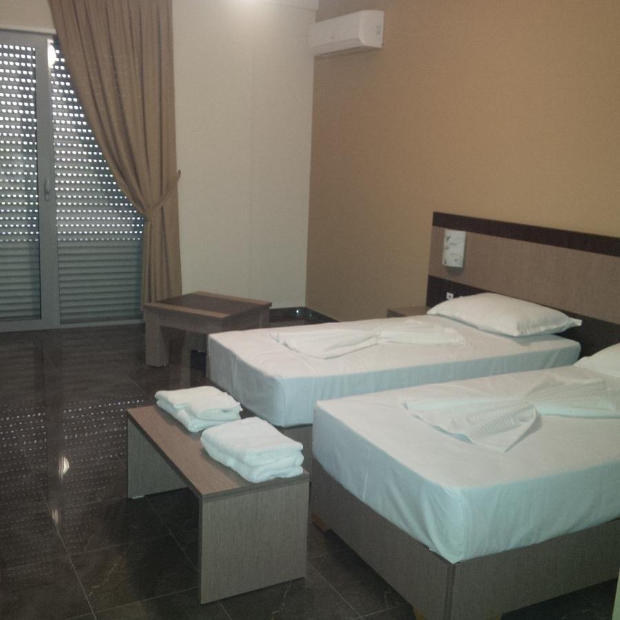 Herges Hotel Durrës 外观 照片