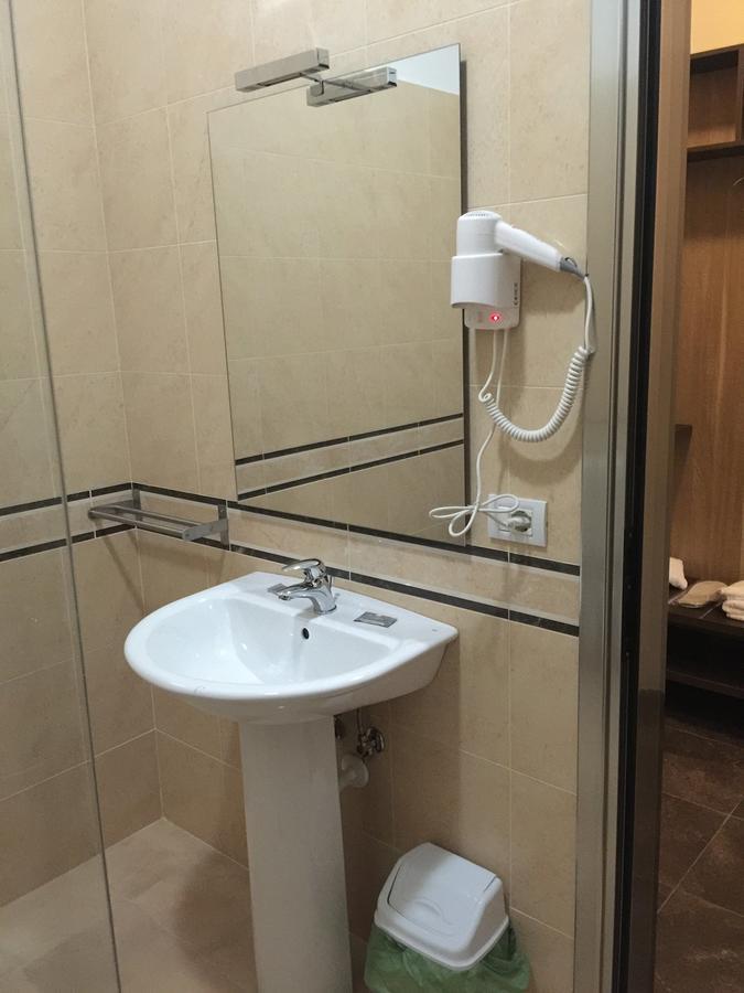 Herges Hotel Durrës 外观 照片