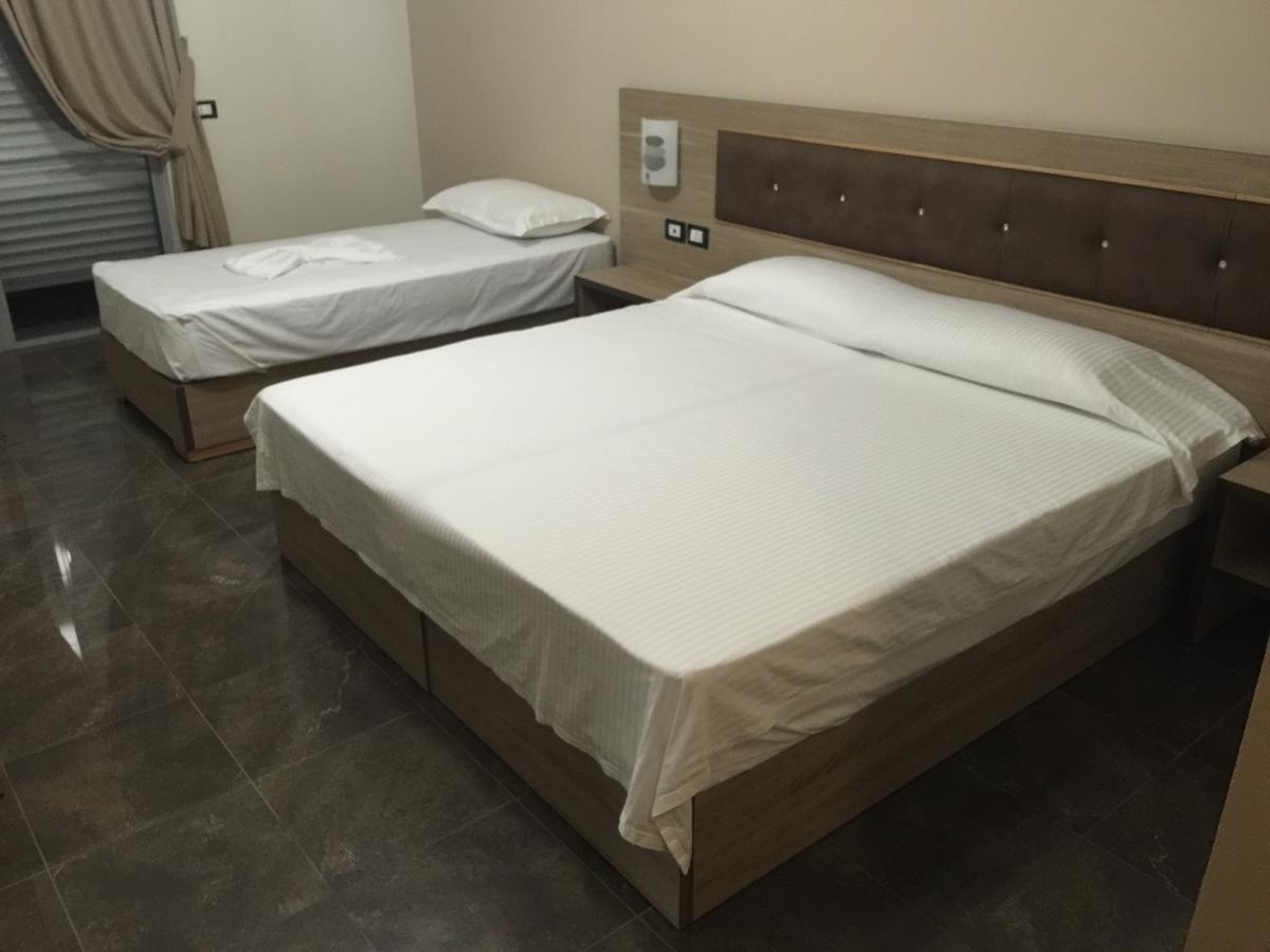 Herges Hotel Durrës 外观 照片