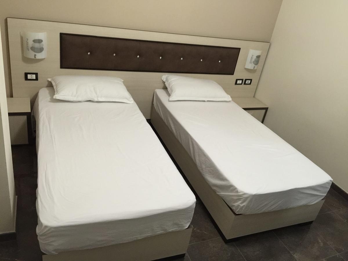 Herges Hotel Durrës 外观 照片